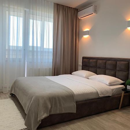 Святобор Lux Apartments Kiev Bagian luar foto