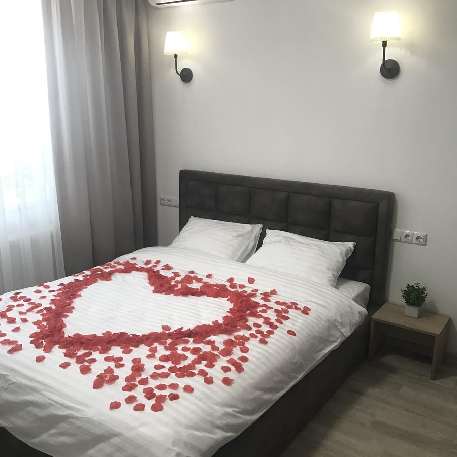 Святобор Lux Apartments Kiev Bagian luar foto