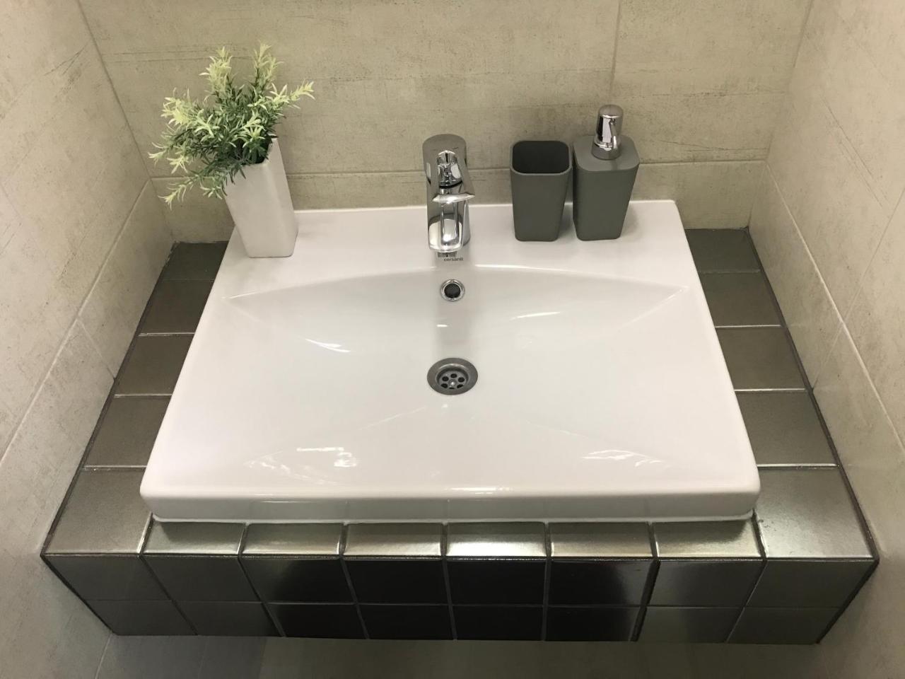 Святобор Lux Apartments Kiev Bagian luar foto