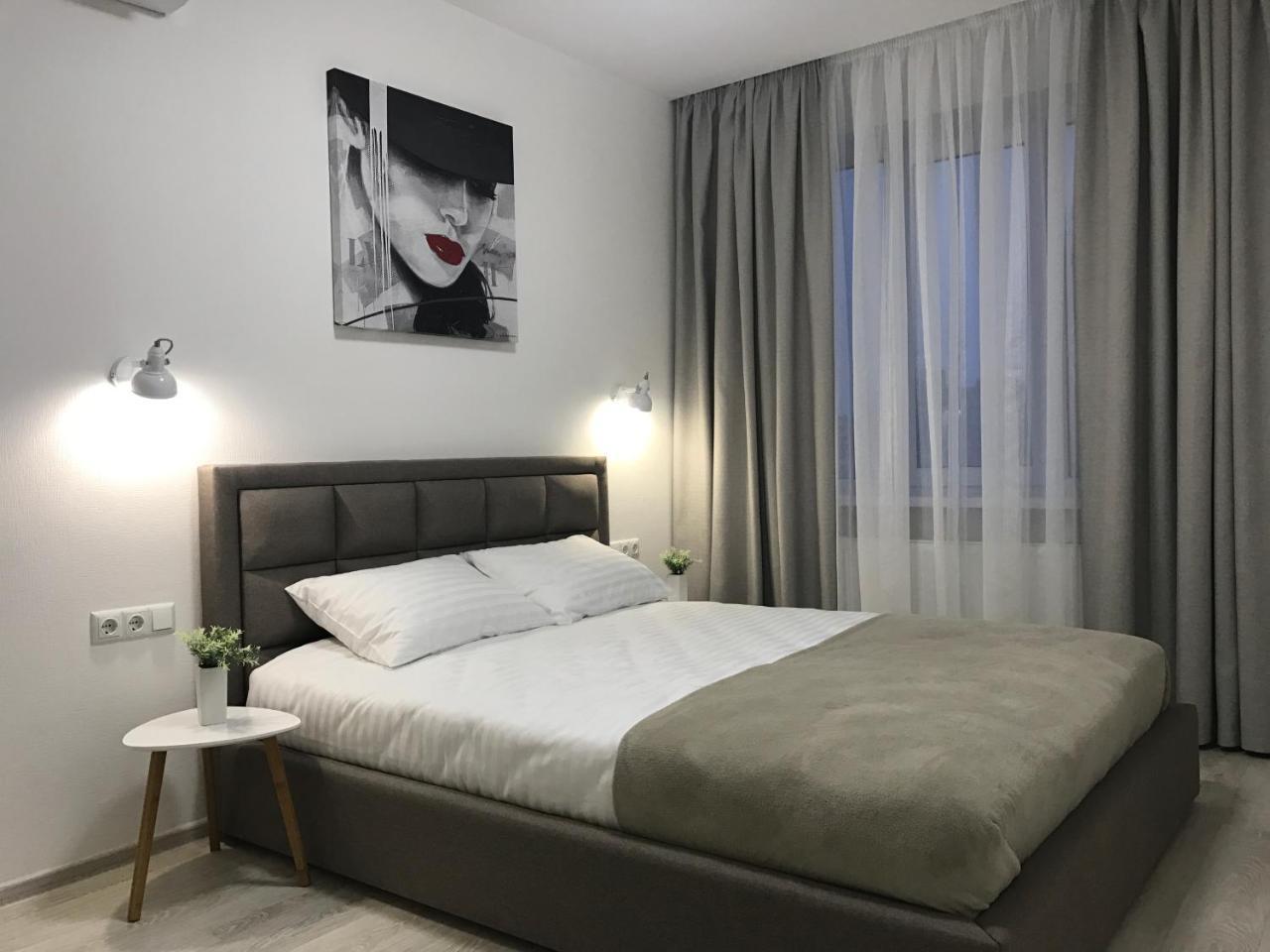 Святобор Lux Apartments Kiev Bagian luar foto